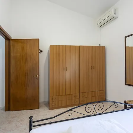 La Pineta شقة فندقية 3*