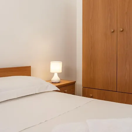 شقة فندقية La Pineta 3*